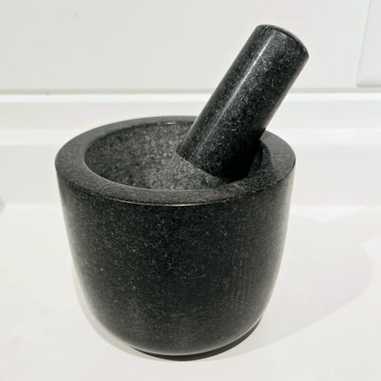 IL PIATTO Granite Mortar & Pestle