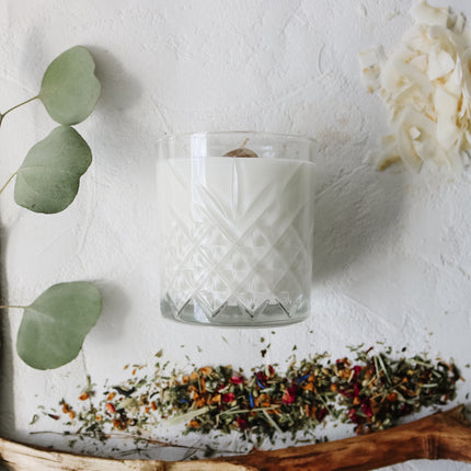 AURATAE Soy Candle, Driftwood