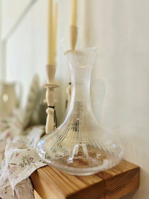 Tight Optic Wine Carafe