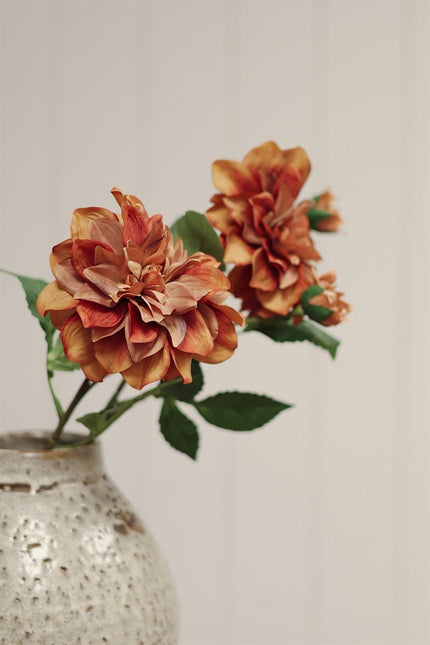 Dahlia Stem, 22"