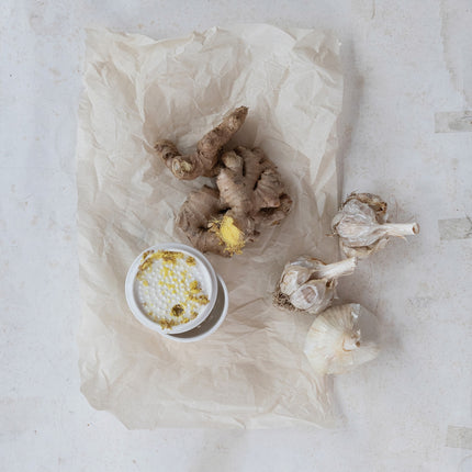Stoneware Garlic/Ginger Grater & Storage