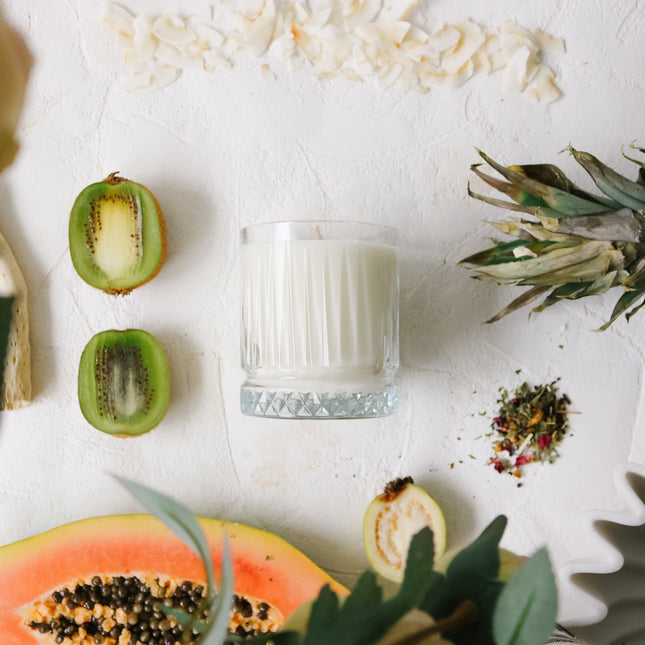 AURATAE Soy Candle, Guava Blush