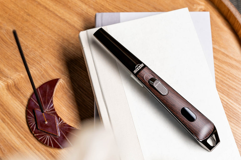 SIZZLE LIGHTERS Lux Walnut Rechargable USB Lighter