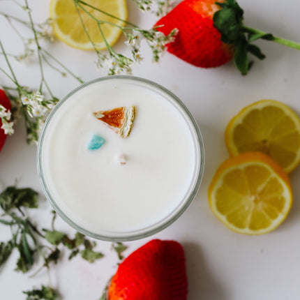 AURATAE Soy Candle, August