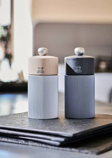 PEUGEOT Line Salt or Pepper Mill, Light Wood