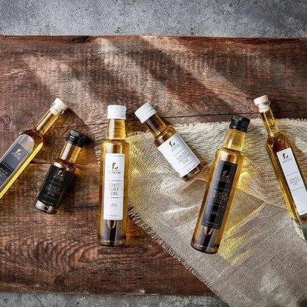 TRUFFLE HUNTER Black & White Truffle Oil Set