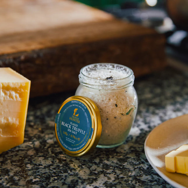 TRUFFLE HUNTER Black Truffle Sea Salt, 140g