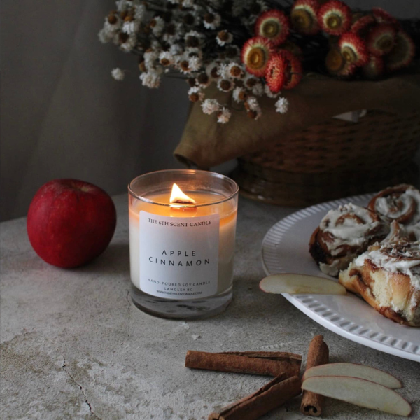 THE 6TH SCENT CANDLE Apple & Cinnamon Soy Candle