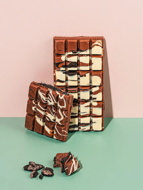 PALM BITES Dubai Cookies & Cream Chocolate Bar