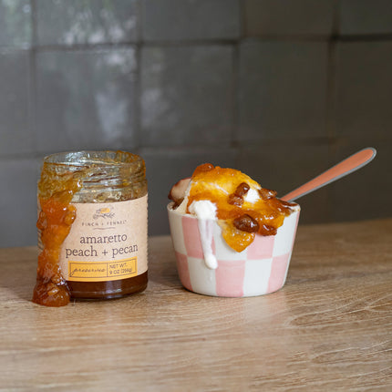 FINCH & FENNEL Amaretto, Peach & Pecan Preserves