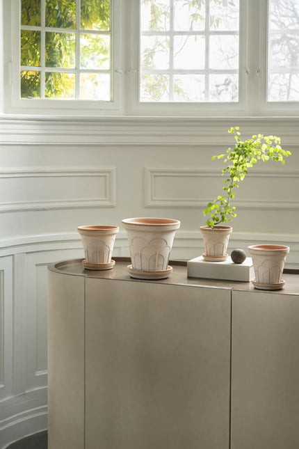 BERGS POTTER Fleur Clay Pots w/Tray