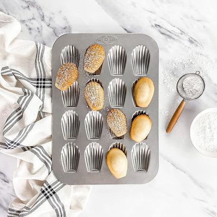 USA PAN Madeleine Pan, 16 cavity