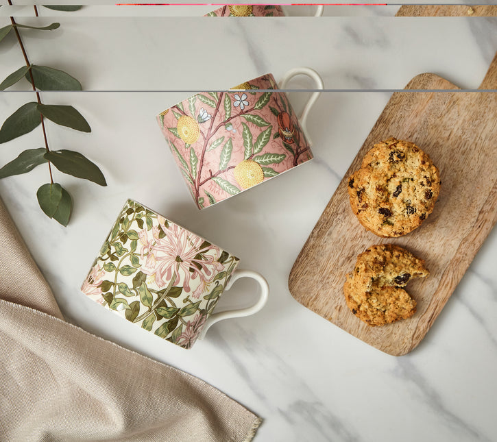 SPODE Morris & Co. Set of 2 Mugs in Box