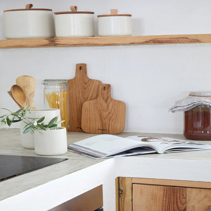 CASAFINA Oak Serving Board w/Leather