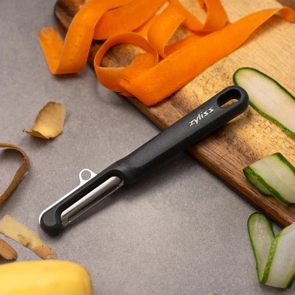 SWISSMAR Swivel Peeler