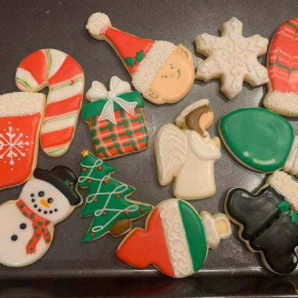 Christmas cookies decorated by Verona; workshop designs may vary