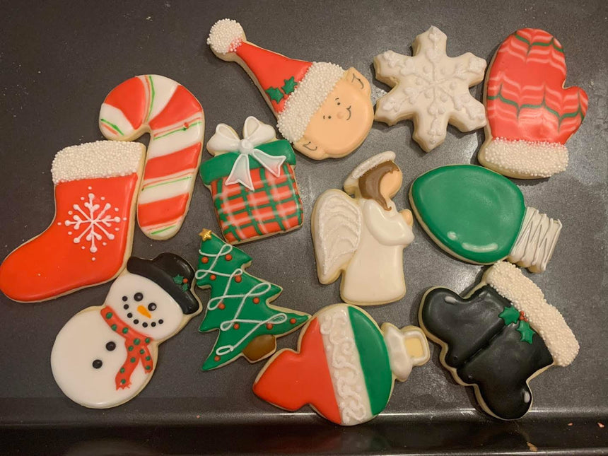 Christmas cookies decorated by Verona; workshop designs may vary